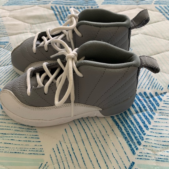 Retro Jordan 12 - Picture 2 of 9